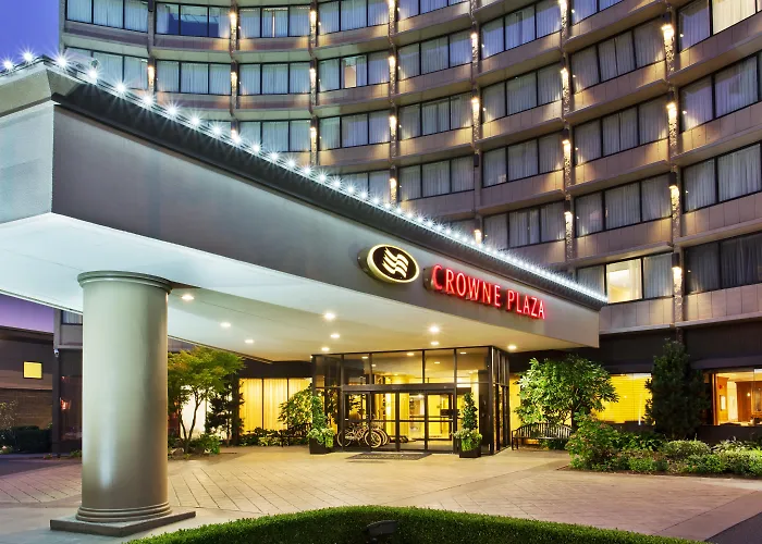 Vancouver Hotels near Portland International Airport (PDX)